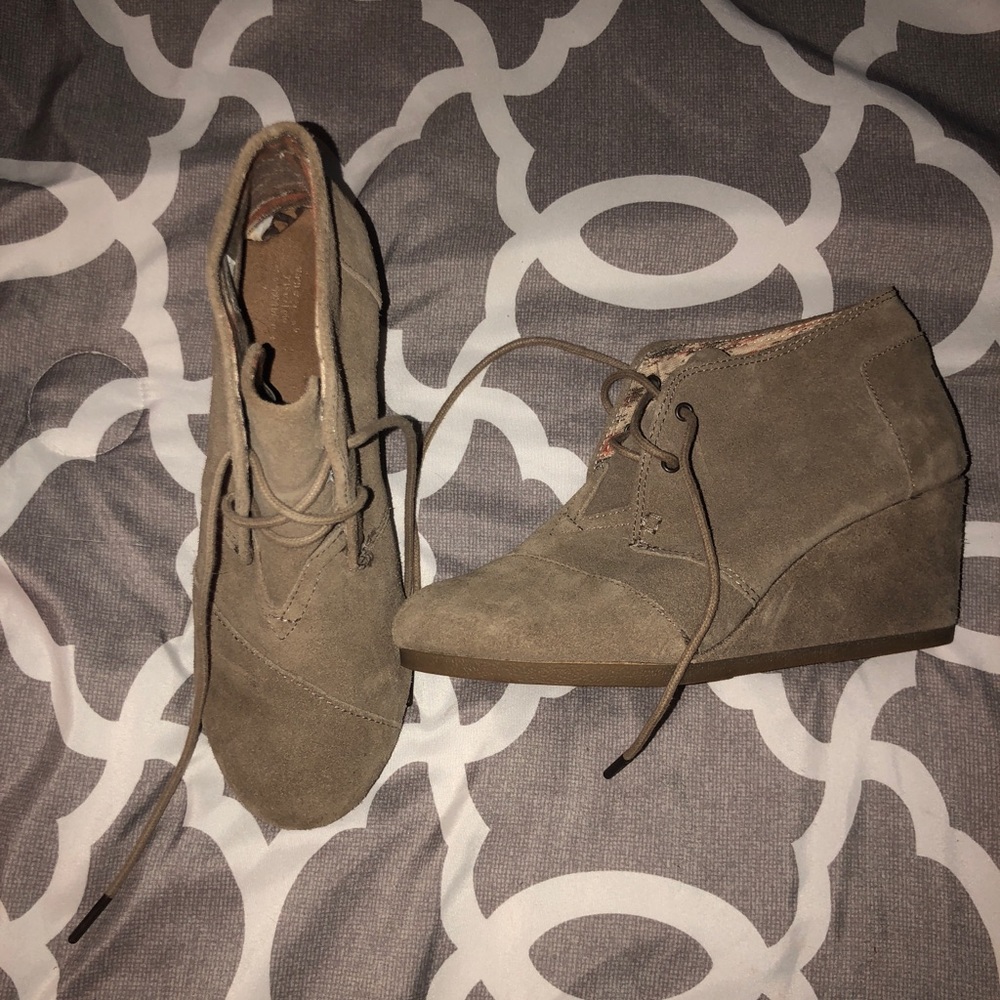 toms wedges